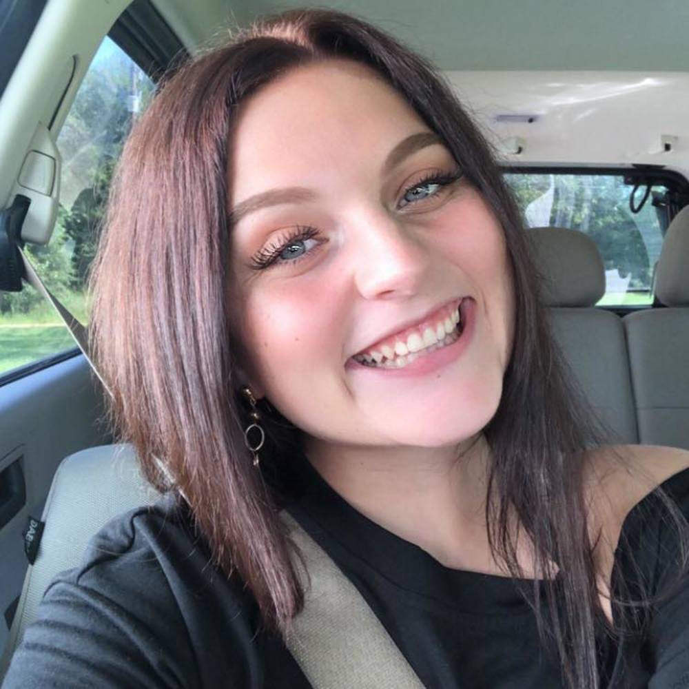 Meet your Posher, Katelyn